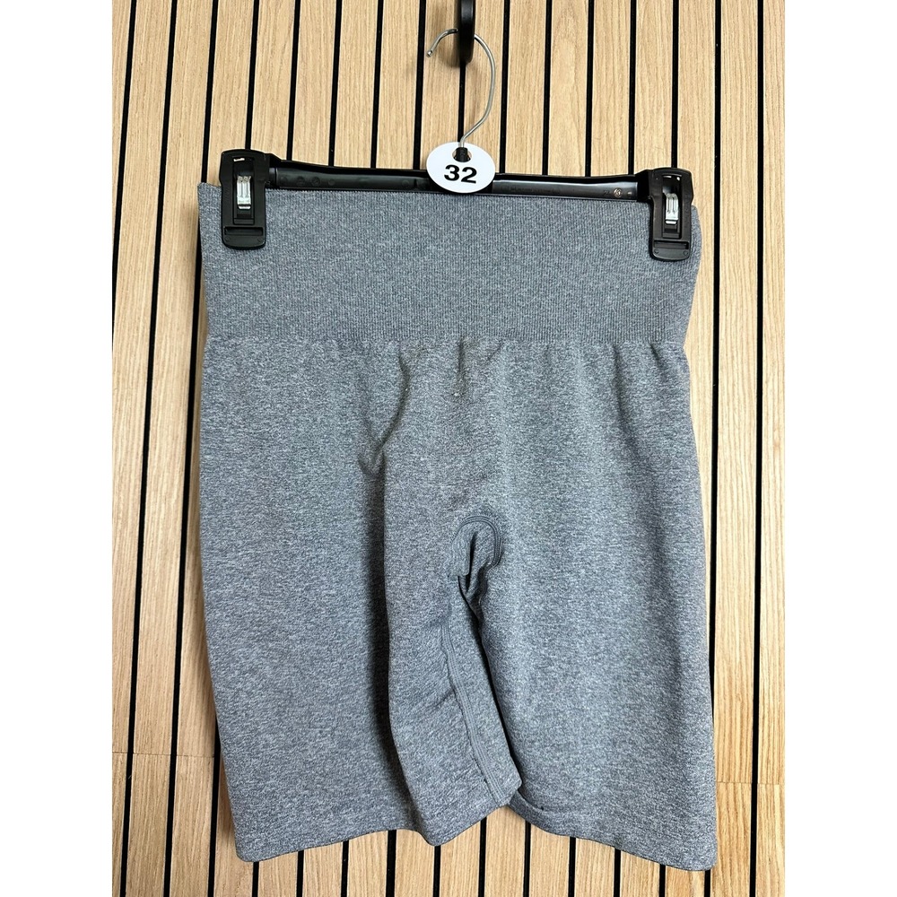 032 NVGTN Seamless Scrunch Butt Workout Shorts (Medium, Grey Marl, EUC)